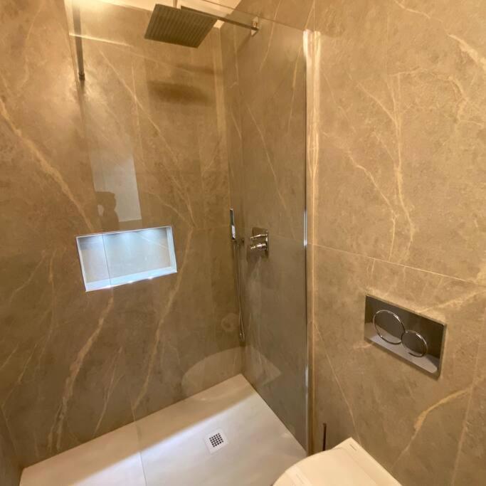 Brera Eleven Suite Deluxe Милан Экстерьер фото